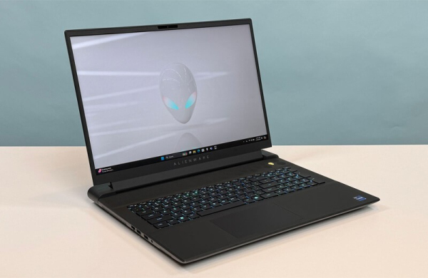 Обзор Alienware m18 R2: невероятно мощного игрового ноутбука с 18-дюймовым дисплеем